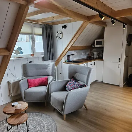 Apartment De Duinen